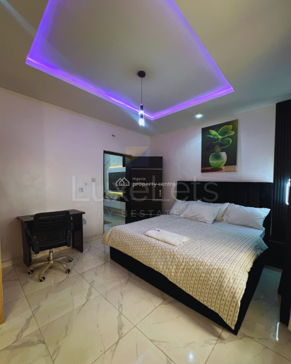 1 Bedroom Luxury Apartment Is Tasteful Furnishing, Surulere, Lagos, Flat / Apartment Short Let