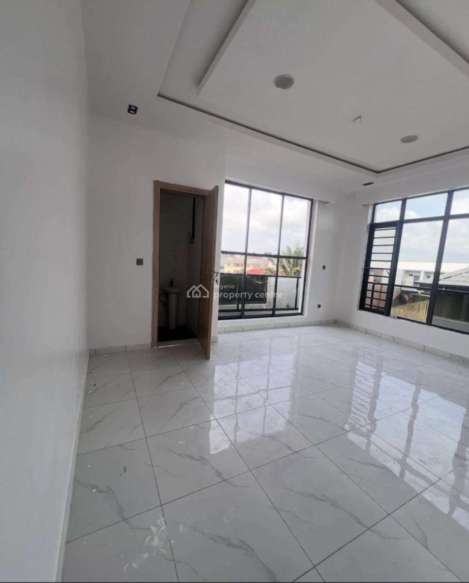 2 Bedroom Apartment, Ologolo, Lekki, Lagos, Flat / Apartment for Sale