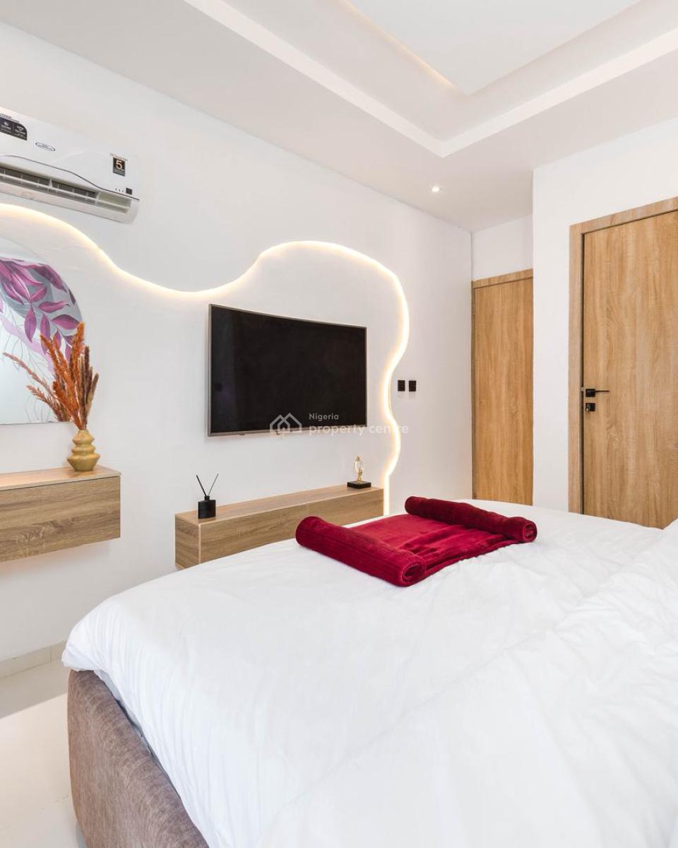 Exquisite 2 Bedroom Apartment, Off Admiralty Way, Lekki Phase 1, Lekki, Lagos, Flat / Apartment Short Let