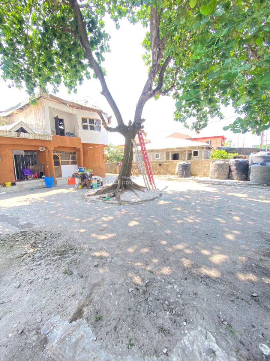 Best Deal Ever! 650sqm Land with an Old Structure, Off Alpha Beach Road, Chevron, Lekki, Lagos, Residential Land for Sale