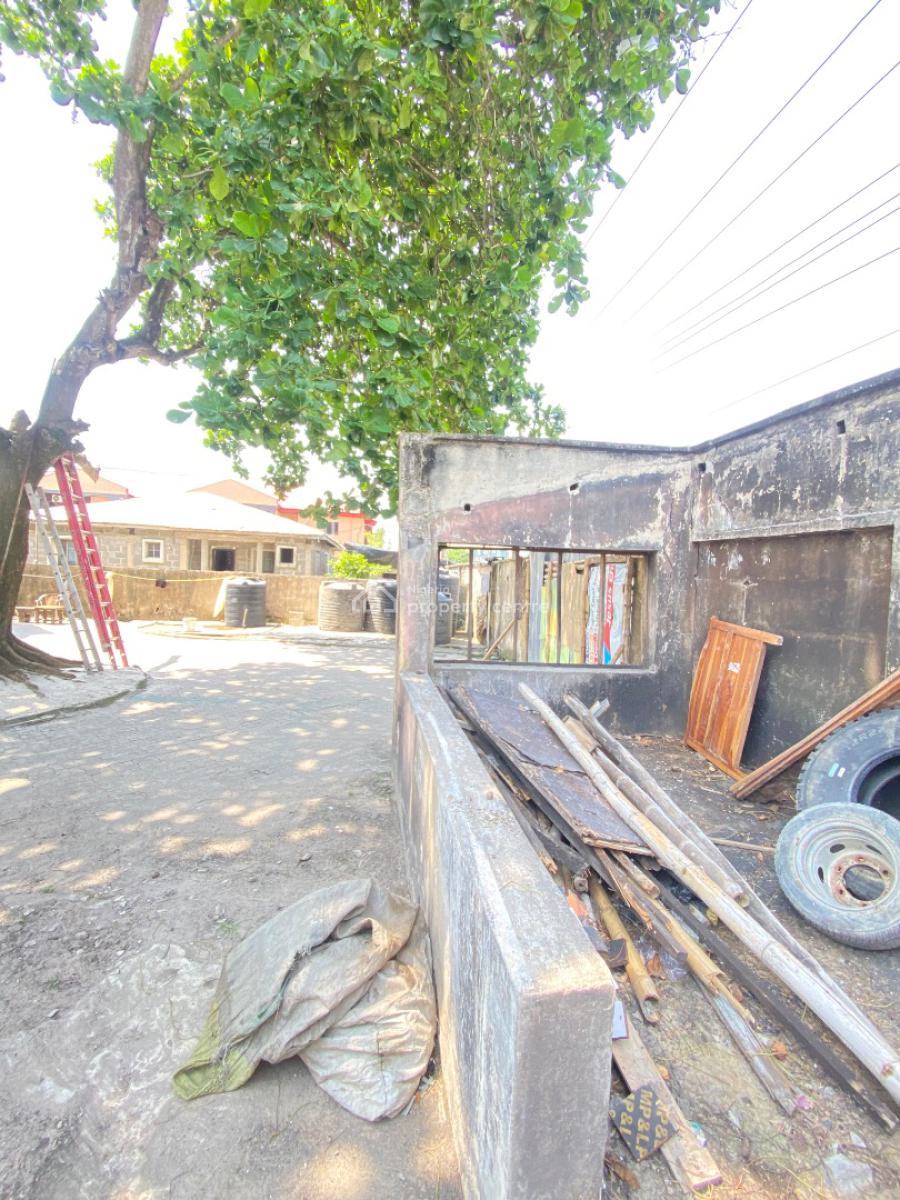 Best Deal Ever! 650sqm Land with an Old Structure, Off Alpha Beach Road, Chevron, Lekki, Lagos, Residential Land for Sale