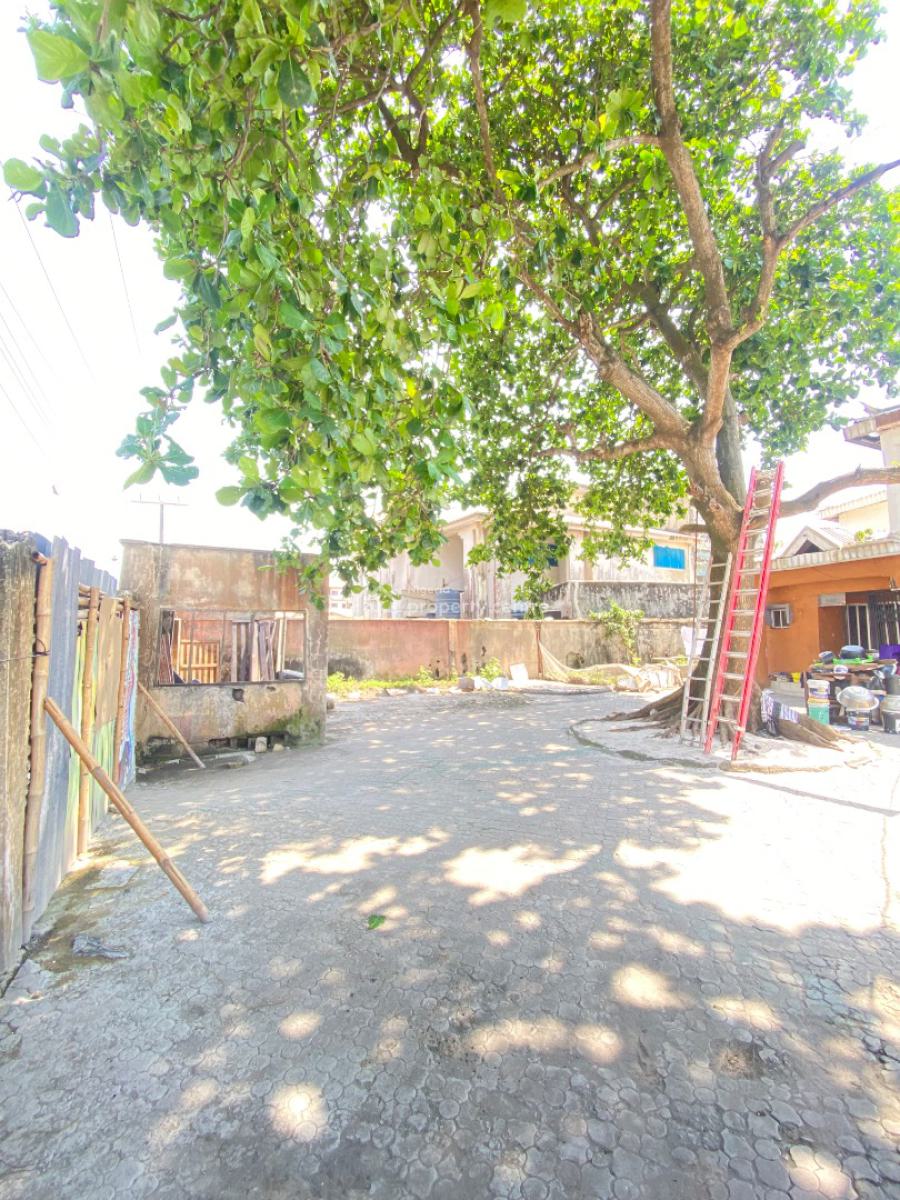 Best Deal Ever! 650sqm Land with an Old Structure, Off Alpha Beach Road, Chevron, Lekki, Lagos, Residential Land for Sale