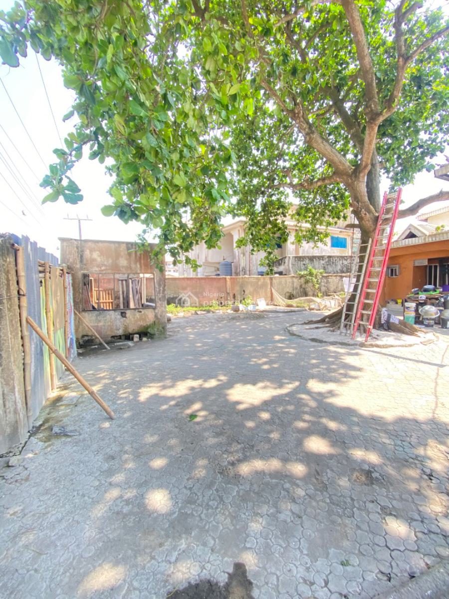 Best Deal Ever! 650sqm Land with an Old Structure, Off Alpha Beach Road, Chevron, Lekki, Lagos, Residential Land for Sale