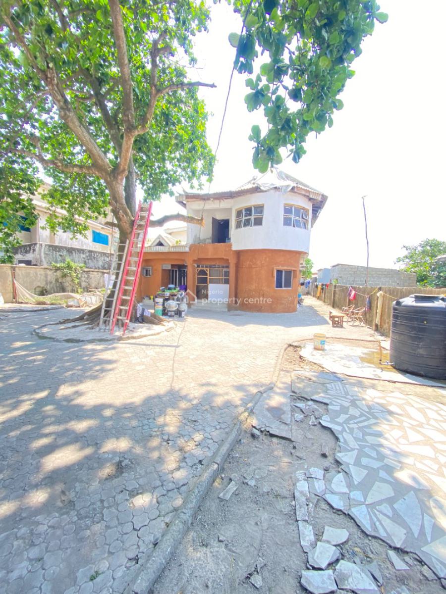 Best Deal Ever! 650sqm Land with an Old Structure, Off Alpha Beach Road, Chevron, Lekki, Lagos, Residential Land for Sale