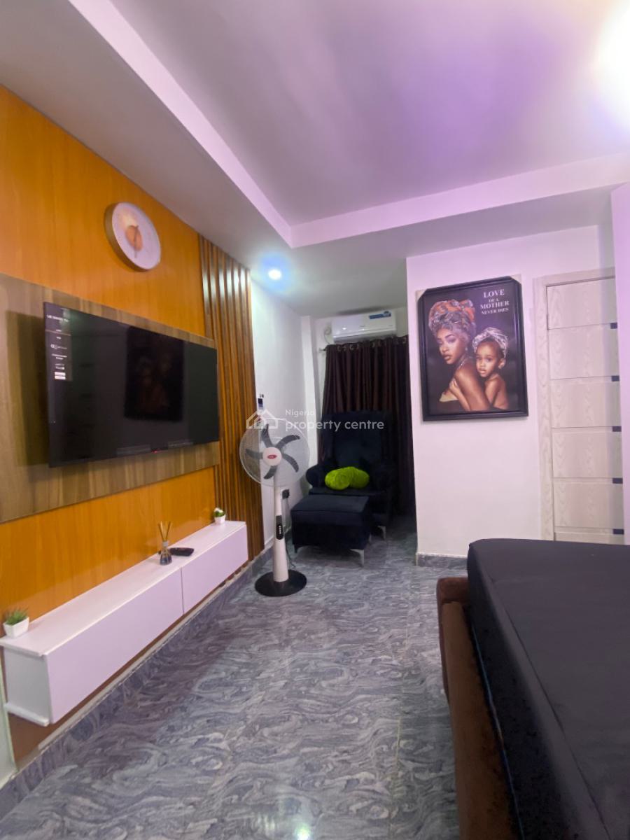 Distress Fully Furnished 3 Bedroom Apartment, New Road, Lekki, Lagos, Flat / Apartment for Sale