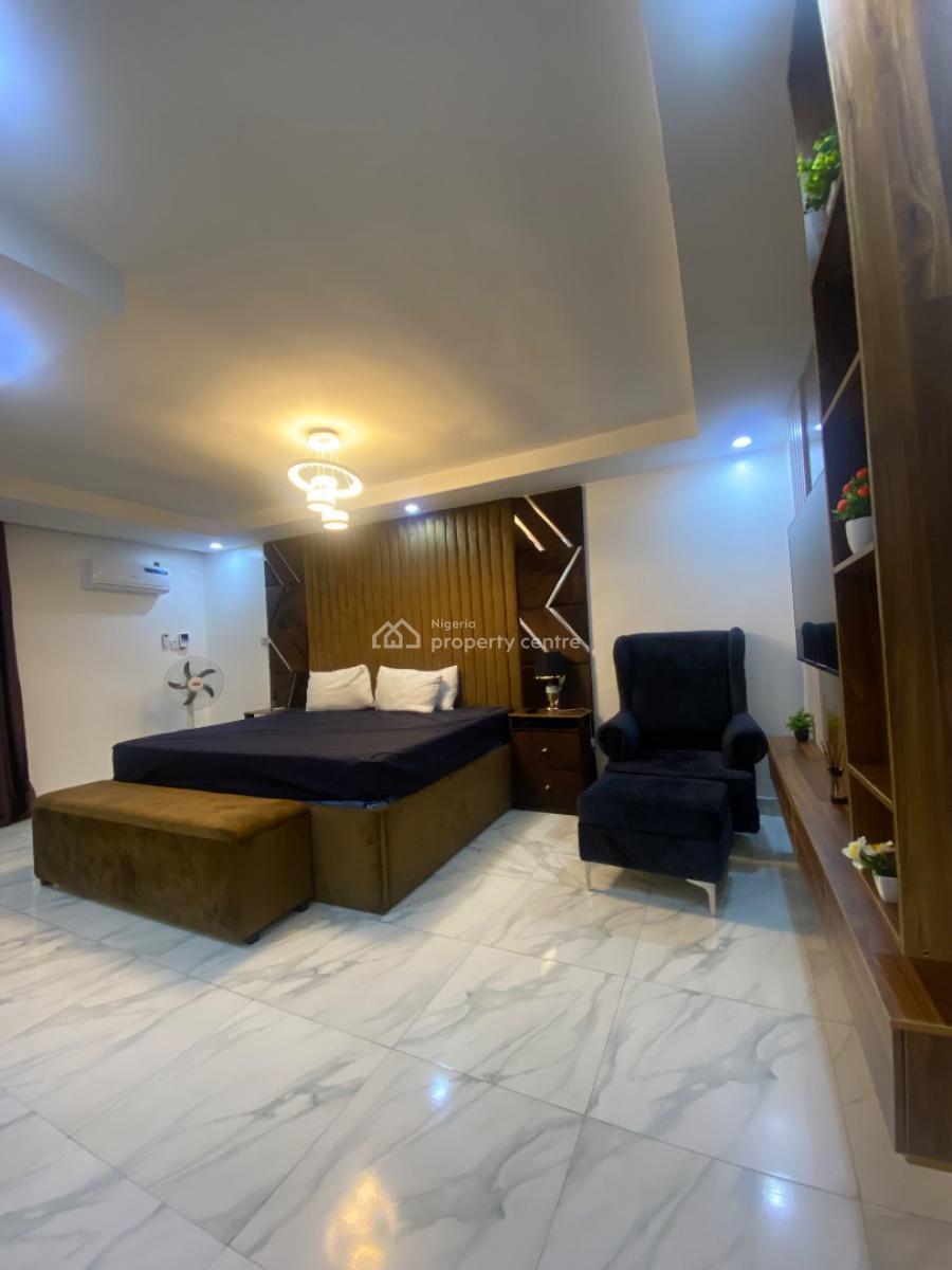 Distress Fully Furnished 3 Bedroom Apartment, New Road, Lekki, Lagos, Flat / Apartment for Sale