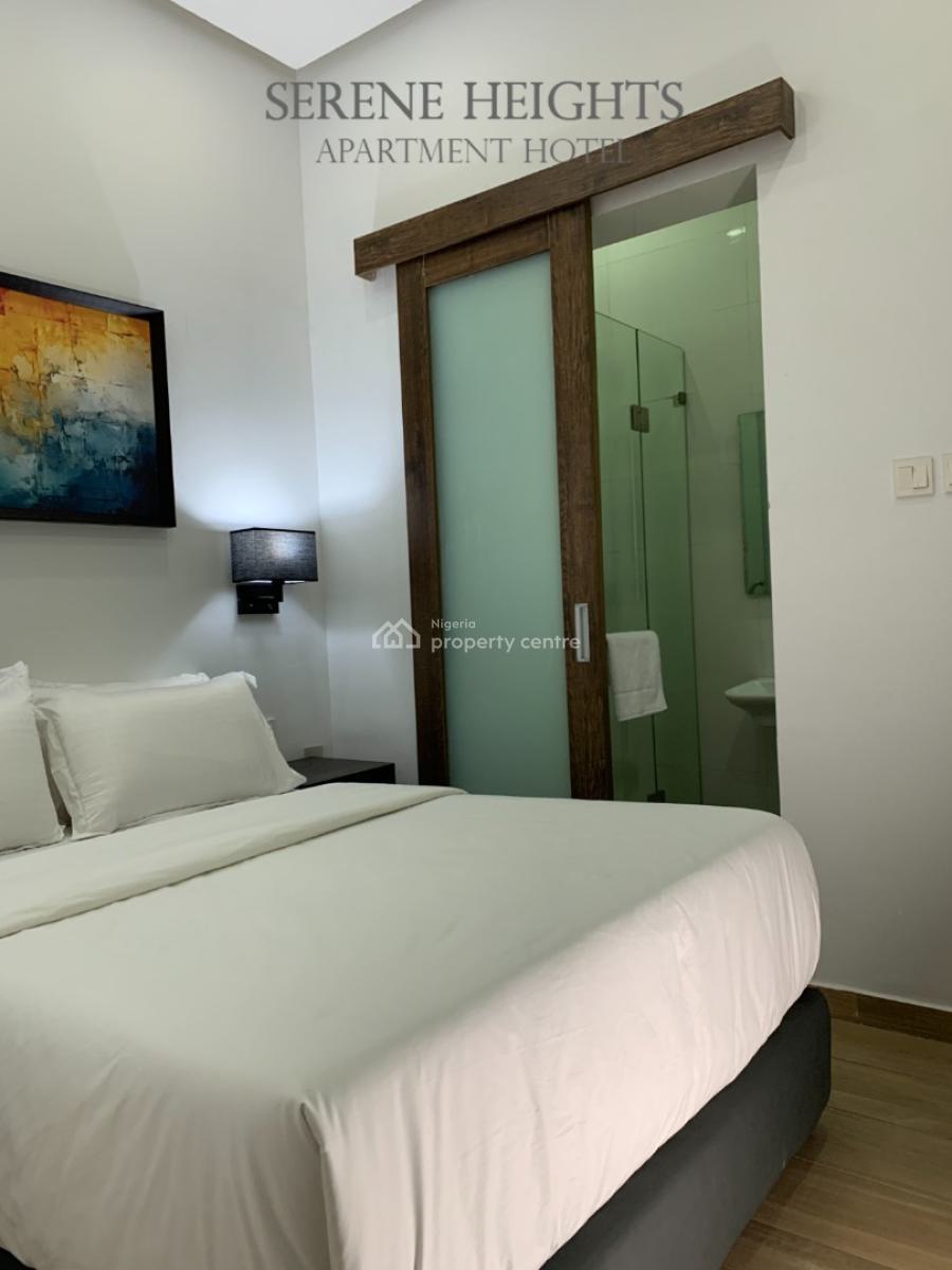 Luxury 2 Bedroom Staycation Apartment, Enahoro Crescent, Lekki, Lagos, Flat / Apartment Short Let