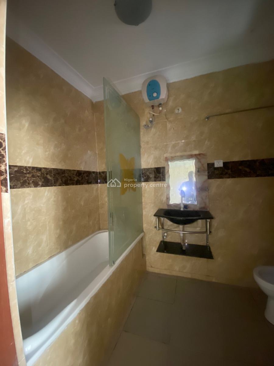 3 Bedroom Apartment, New Road, Lekki, Lagos, Flat / Apartment for Rent