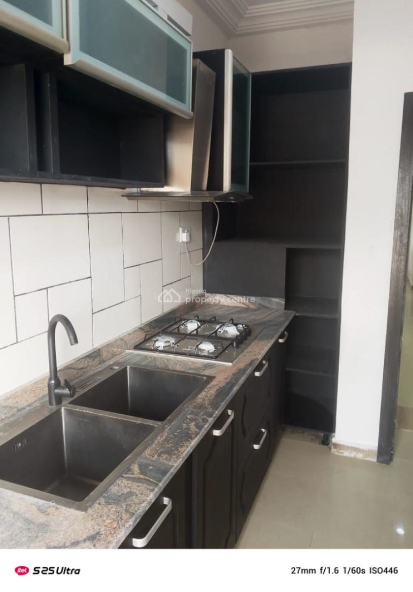 2 Bedroom Flat Upstairs, Chevron Alternative Route, Lekki, Lagos, Flat / Apartment for Rent