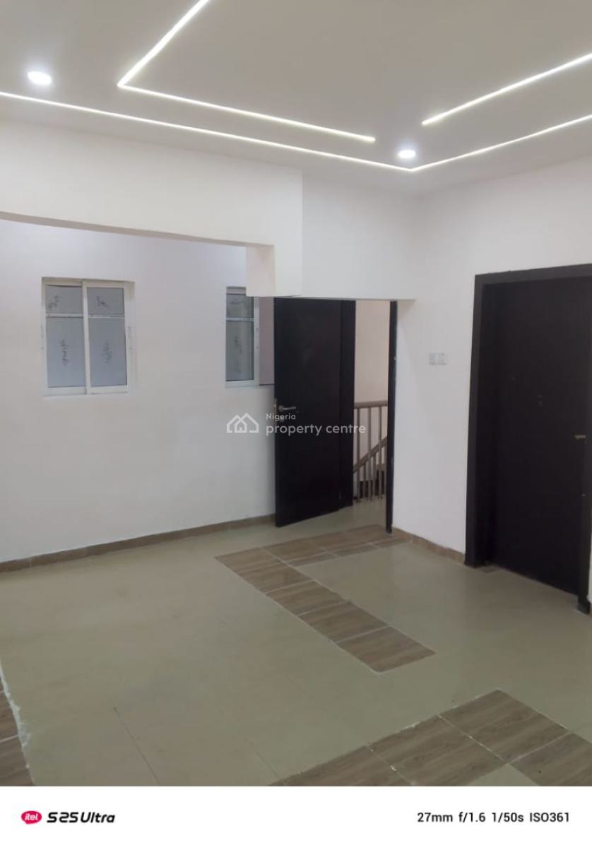2 Bedroom Flat Upstairs, Chevron Alternative Route, Lekki, Lagos, Flat / Apartment for Rent