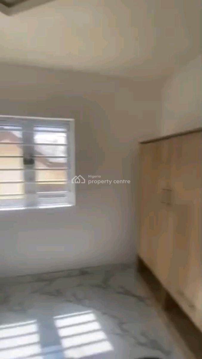 Newly Built and Spacious 2 Bedroom Flat, Adekunle, Yaba, Lagos, Flat / Apartment for Rent