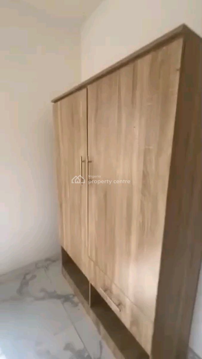 Newly Built and Spacious 2 Bedroom Flat, Adekunle, Yaba, Lagos, Flat / Apartment for Rent