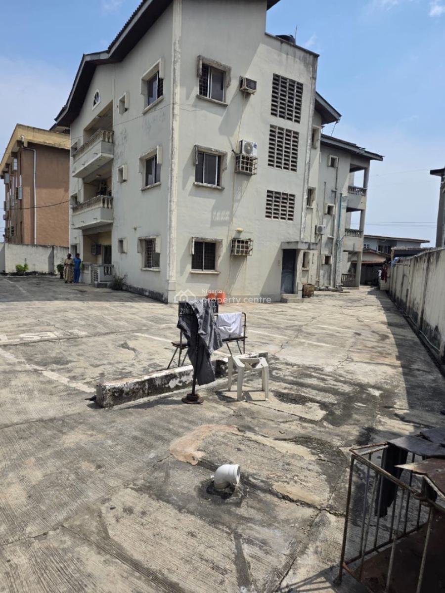 Massive Modern Block of 6 Flats 3 Bedroom on 2 Plots Measuring 1000sqm, Akinyele Crescent, Aguda, Surulere, Lagos, Block of Flats for Sale
