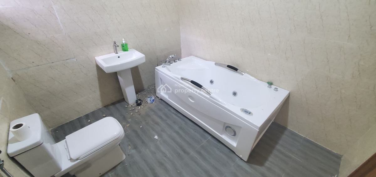 4-bedroom Terrace Duplex, 6th Avenue, Gwarinpa, Abuja, Terraced Duplex for Sale