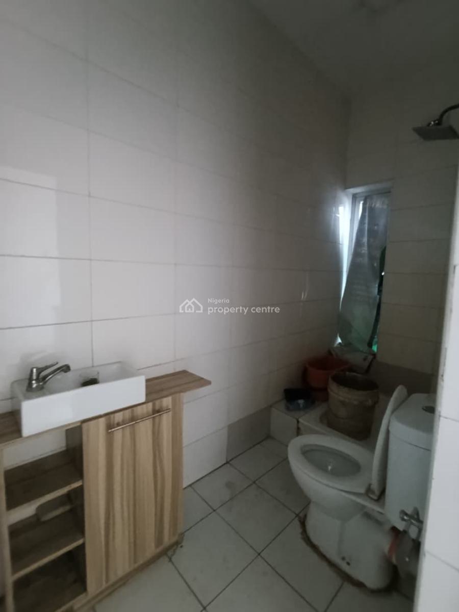 Well-maintained and Spacious Commercial Property, Ikoyi, Lagos, Commercial Property for Rent