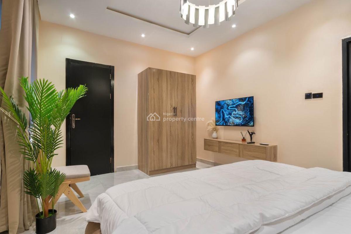 Luxury Cozy 2 Bedroom Furnished & Service Apartment, Off Freedom Way, Lekki Phase 1, Lekki, Lagos, Flat / Apartment Short Let