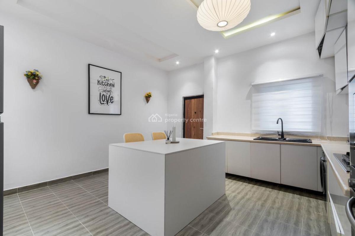 Luxury Cozy 2 Bedroom Furnished & Service Apartment, Off Freedom Way, Lekki Phase 1, Lekki, Lagos, Flat / Apartment Short Let