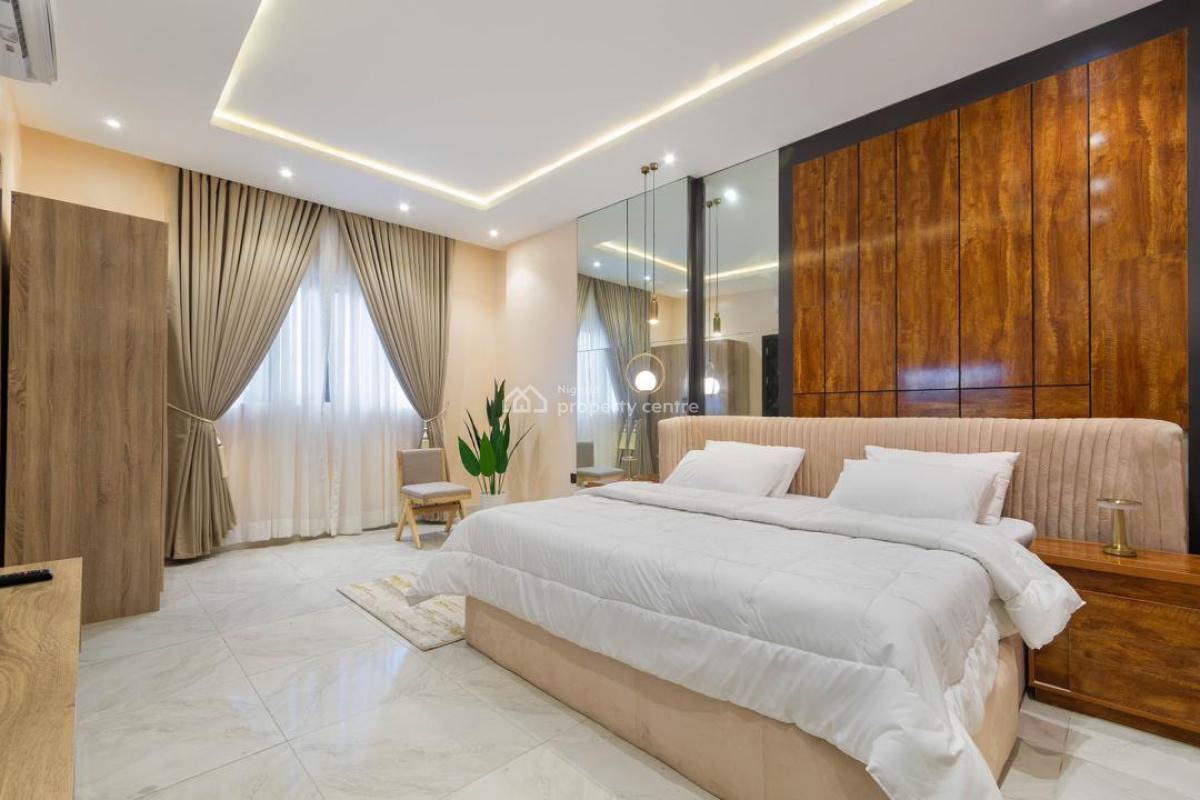 Luxury Cozy 2 Bedroom Furnished & Service Apartment, Off Freedom Way, Lekki Phase 1, Lekki, Lagos, Flat / Apartment Short Let