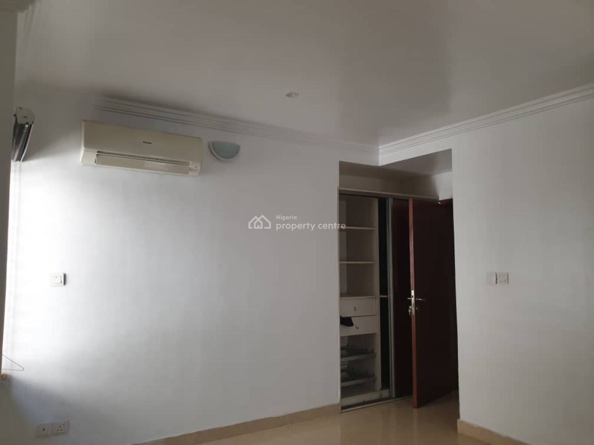3 Bedroom Apartment, Lekki Phase 1, Lekki, Lagos, Flat / Apartment for Rent