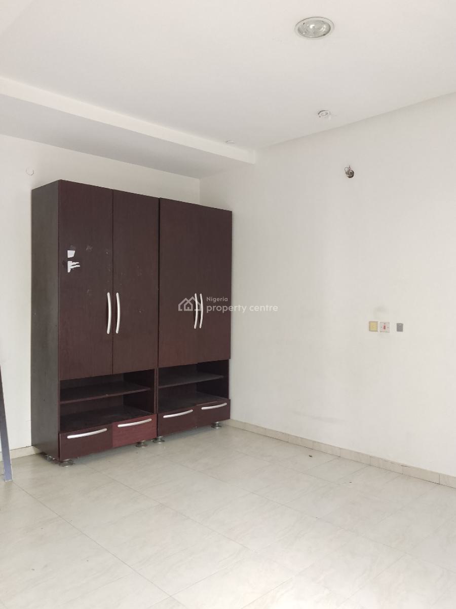 Very Spacious 3 Bedroom Terrace Duplex, Mobile Road, Ilaje, Ajah, Lagos, Terraced Duplex for Rent