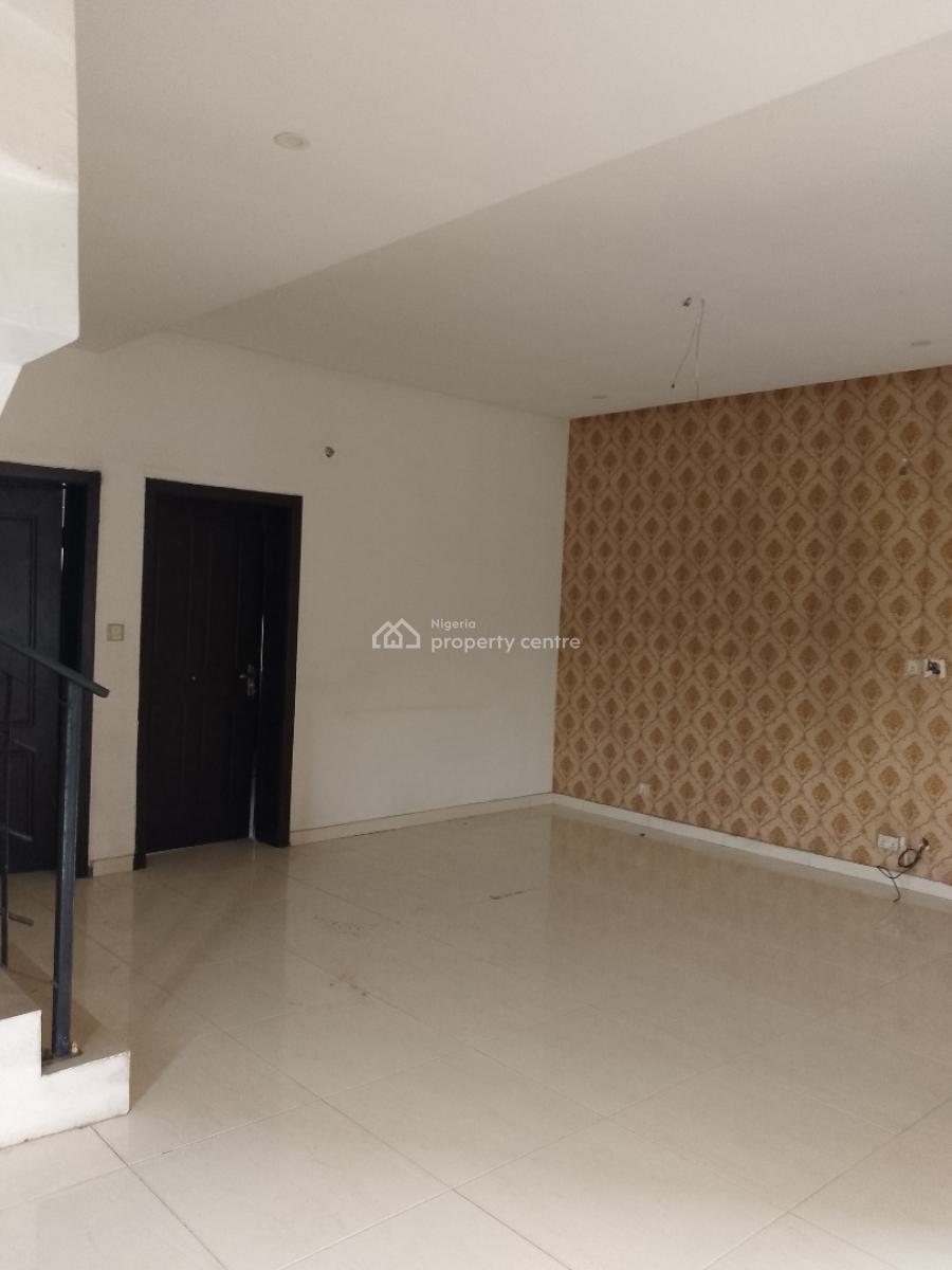 Very Spacious 3 Bedroom Terrace Duplex, Mobile Road, Ilaje, Ajah, Lagos, Terraced Duplex for Rent