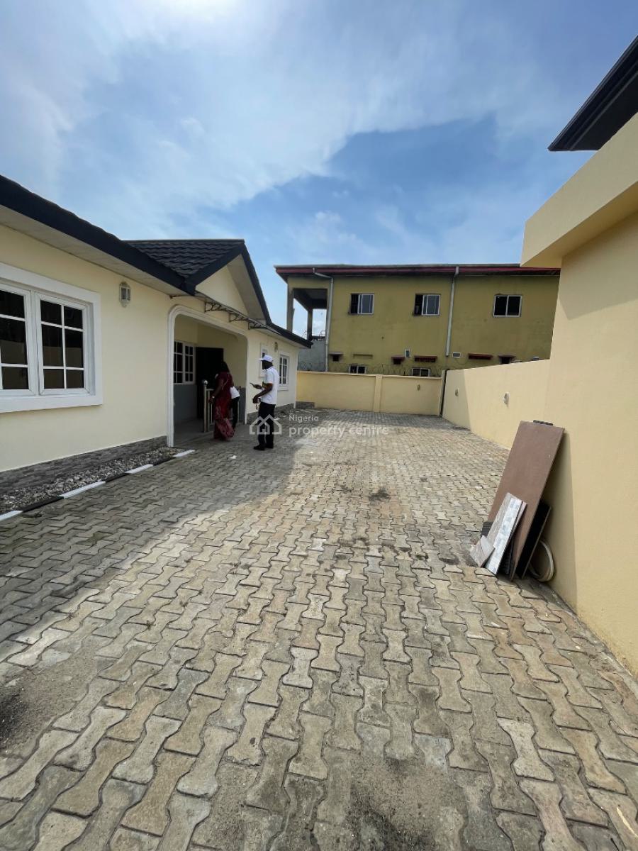 Luxury 4 Bedroom House Bungalow, Off Mobil Road Ilaje, Ajah, Lekki, Lagos, Detached Bungalow for Rent