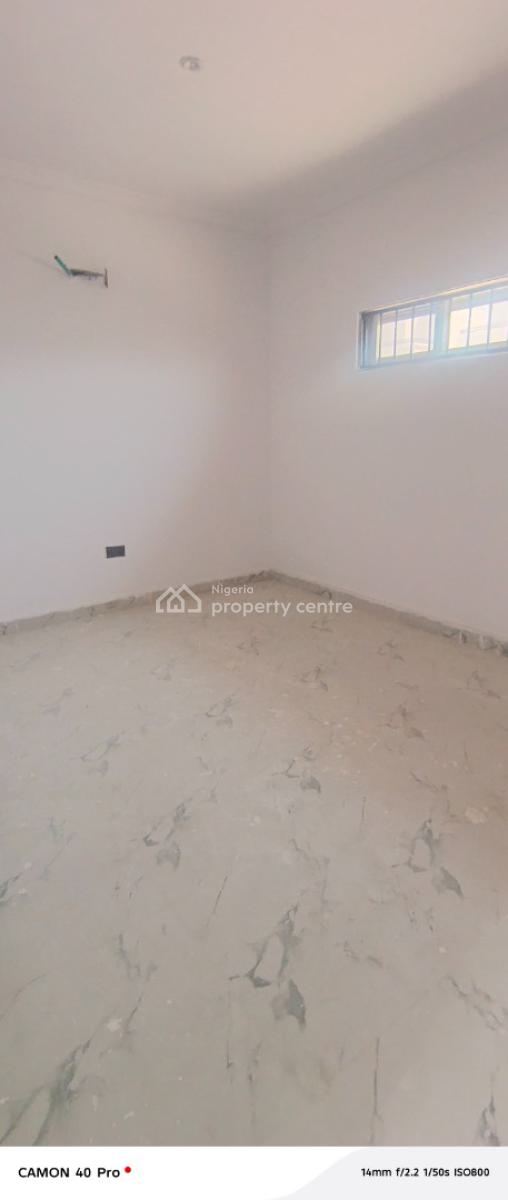 Spacious Room and Parlor Mini Flat, Behind Elevation Church, Lekki Phase 1, Lekki, Lagos, Mini Flat (room and Parlour) for Rent