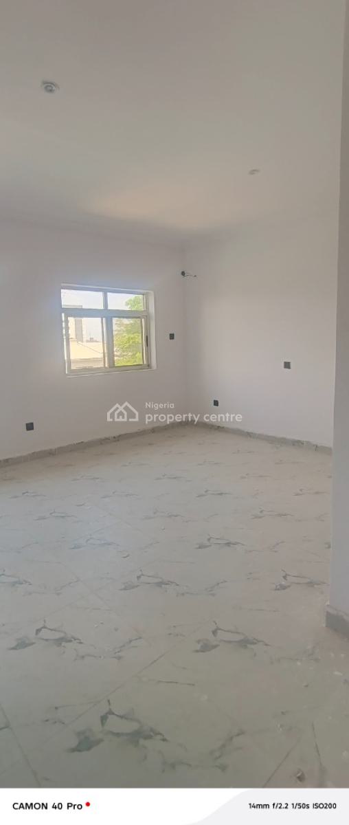 Spacious Room and Parlor Mini Flat, Behind Elevation Church, Lekki Phase 1, Lekki, Lagos, Mini Flat (room and Parlour) for Rent