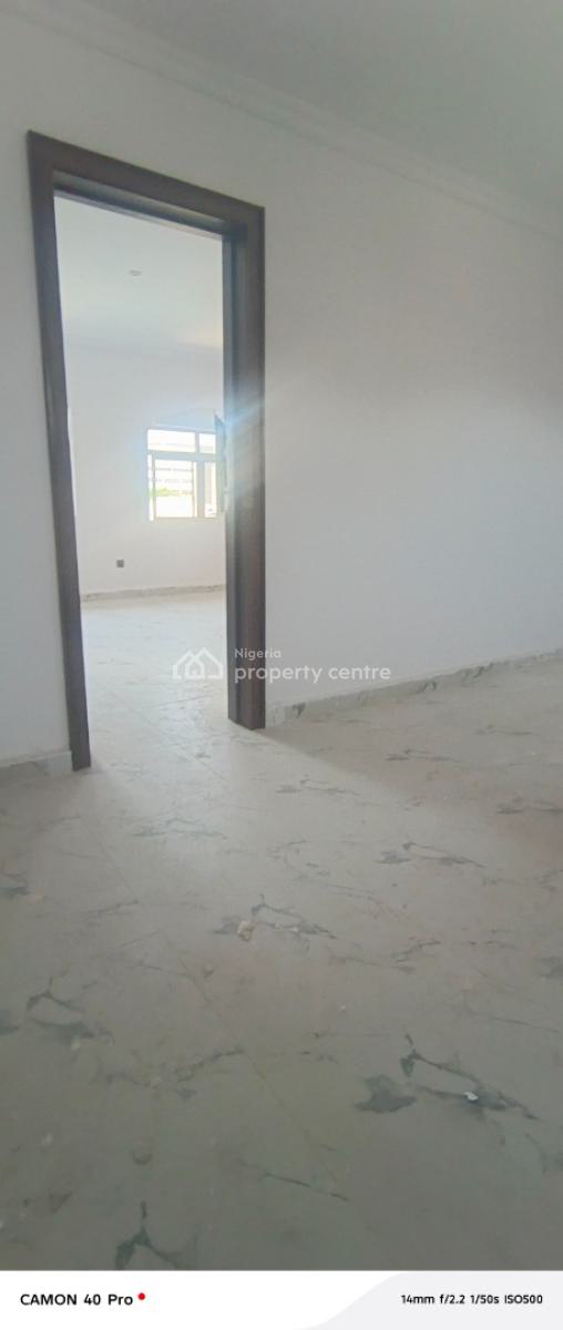 Spacious Room and Parlor Mini Flat, Behind Elevation Church, Lekki Phase 1, Lekki, Lagos, Mini Flat (room and Parlour) for Rent