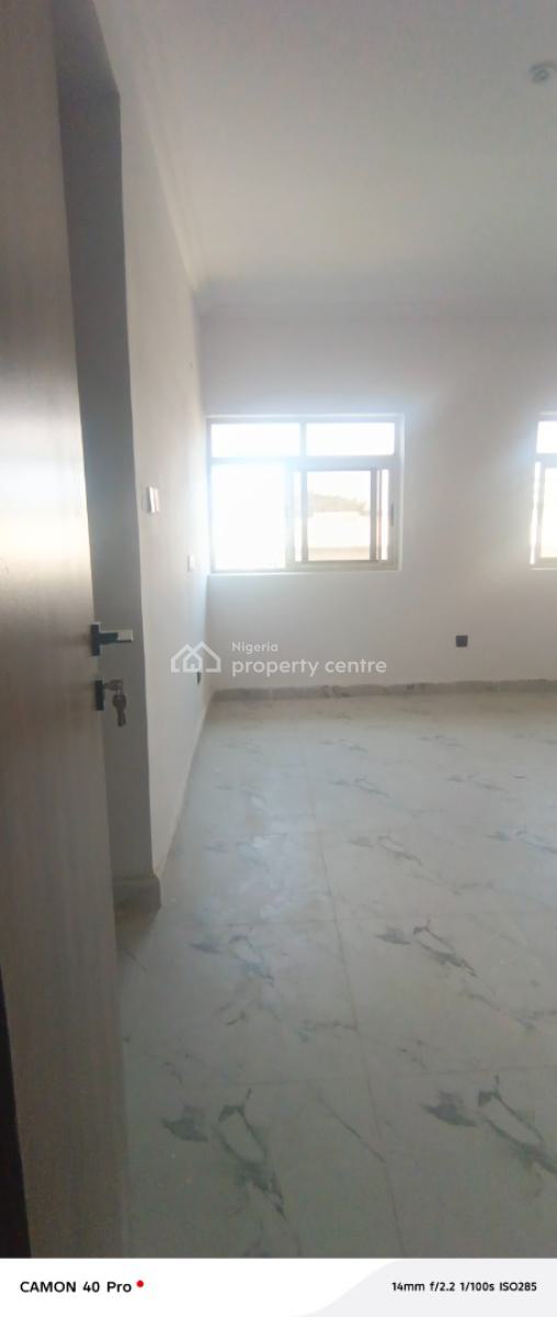 Spacious Room and Parlor Mini Flat, Behind Elevation Church, Lekki Phase 1, Lekki, Lagos, Mini Flat (room and Parlour) for Rent