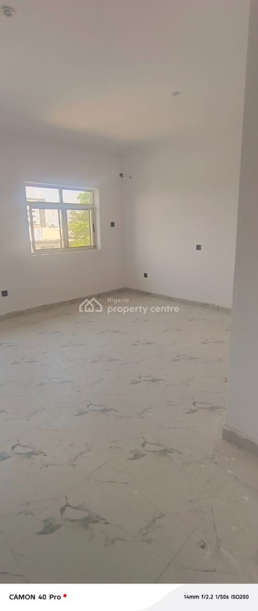 Spacious Room and Parlor Mini Flat, Behind Elevation Church, Lekki Phase 1, Lekki, Lagos, Mini Flat (room and Parlour) for Rent