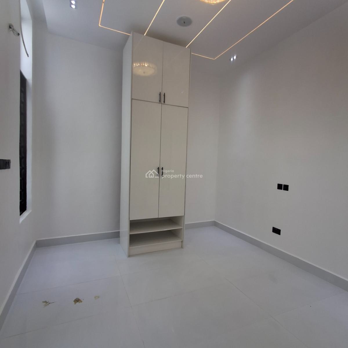 5 Bedroom Fully Detached Duplex, Orchid Road, Lafiaji, Lekki, Lagos, Detached Duplex for Sale