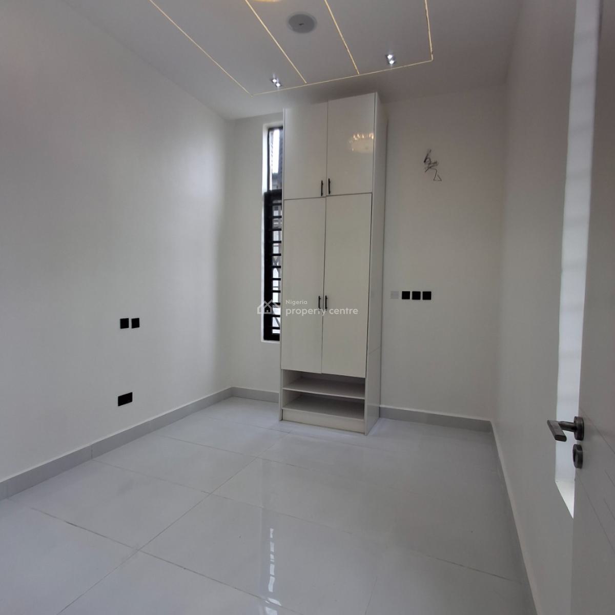 5 Bedroom Fully Detached Duplex, Orchid Road, Lafiaji, Lekki, Lagos, Detached Duplex for Sale