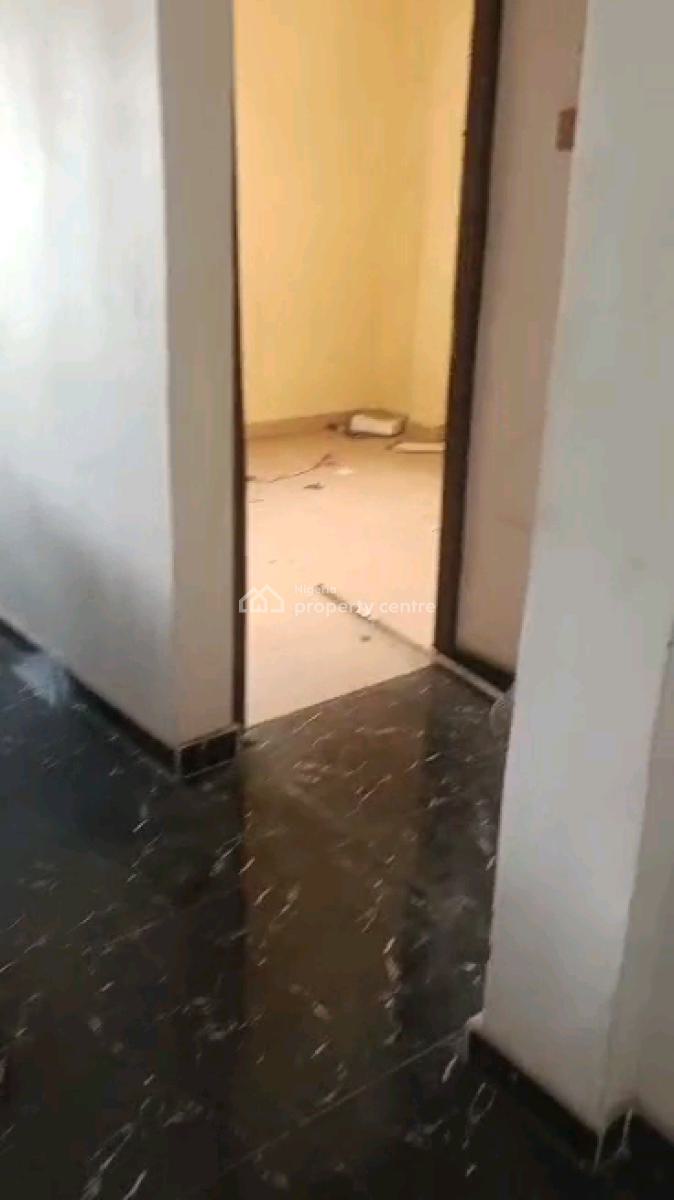 Standard and Spacious Mini Flat, Adekunle, Yaba, Lagos, Mini Flat (room and Parlour) for Rent