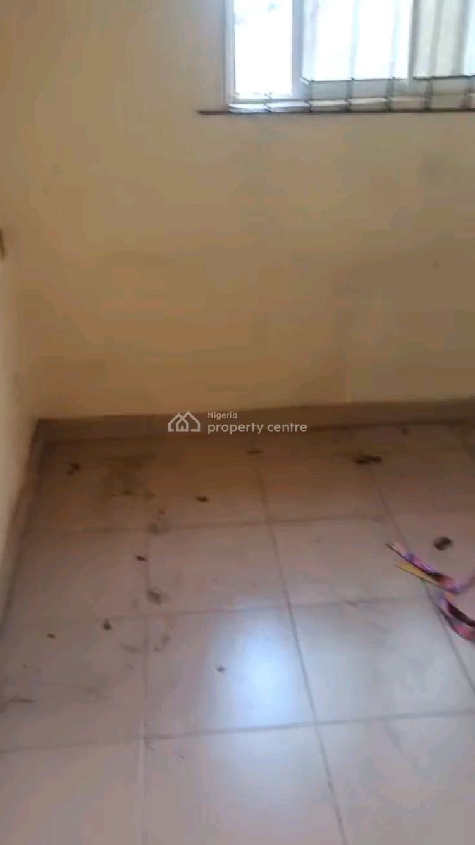 Standard and Spacious Mini Flat, Adekunle, Yaba, Lagos, Mini Flat (room and Parlour) for Rent