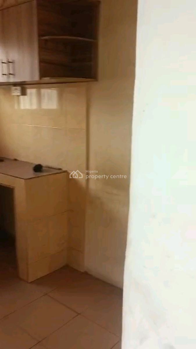 Standard and Spacious Mini Flat, Adekunle, Yaba, Lagos, Mini Flat (room and Parlour) for Rent