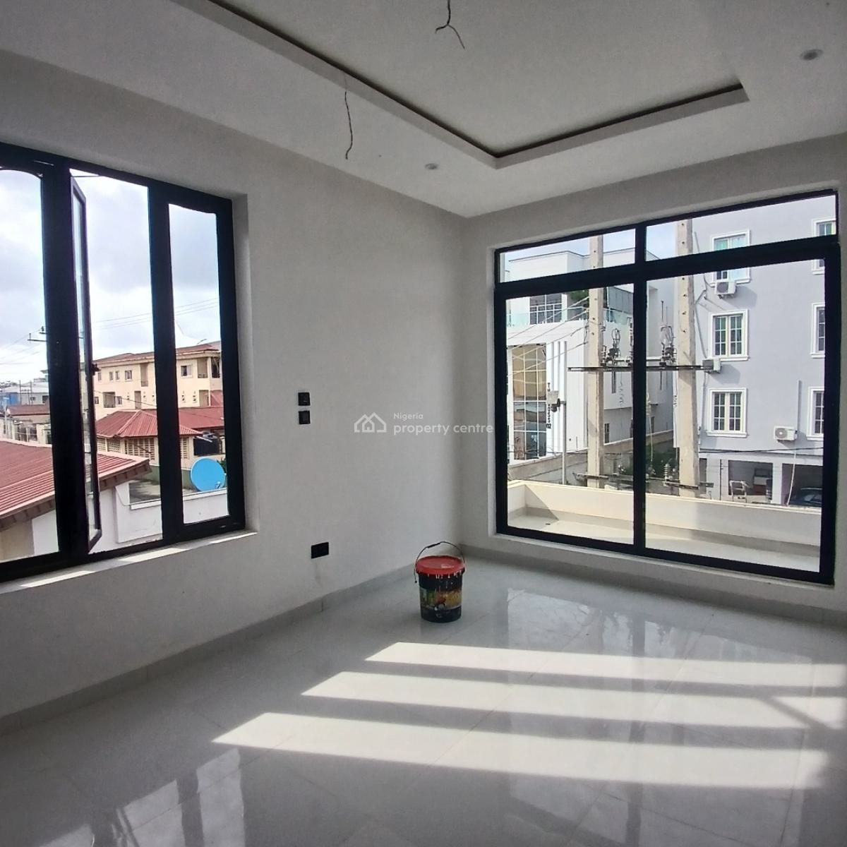 2 Bedroom Apartment, Lekki Phase 1, Lekki, Lagos, Flat / Apartment for Sale