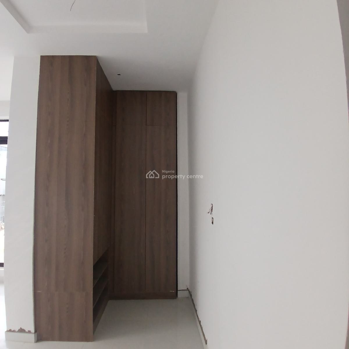 2 Bedroom Apartment, Lekki Phase 1, Lekki, Lagos, Flat / Apartment for Sale