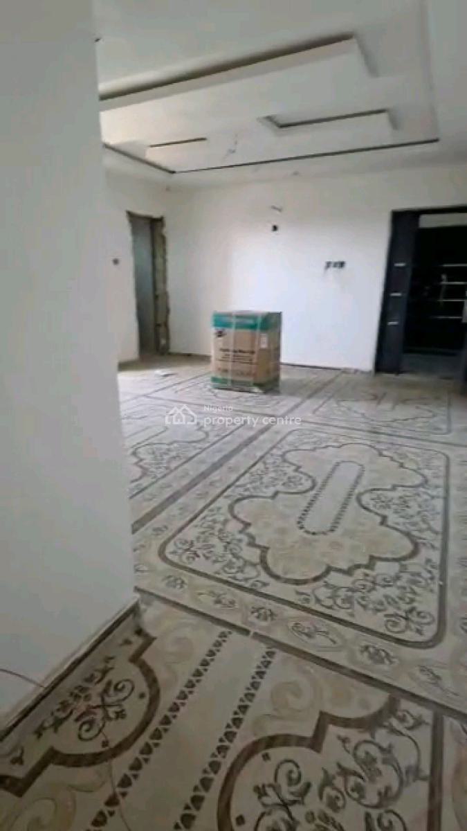 Standard and Spacious 2 Bedroom Flat, Yaba, Lagos, Flat / Apartment for Rent