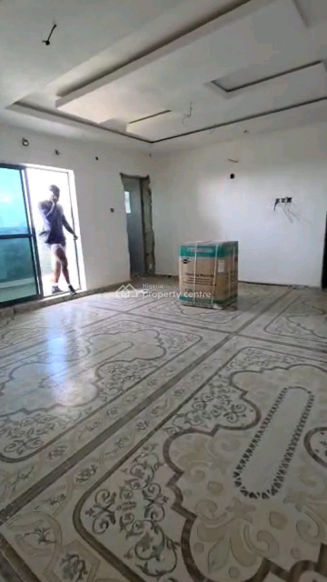 Standard and Spacious 2 Bedroom Flat, Yaba, Lagos, Flat / Apartment for Rent