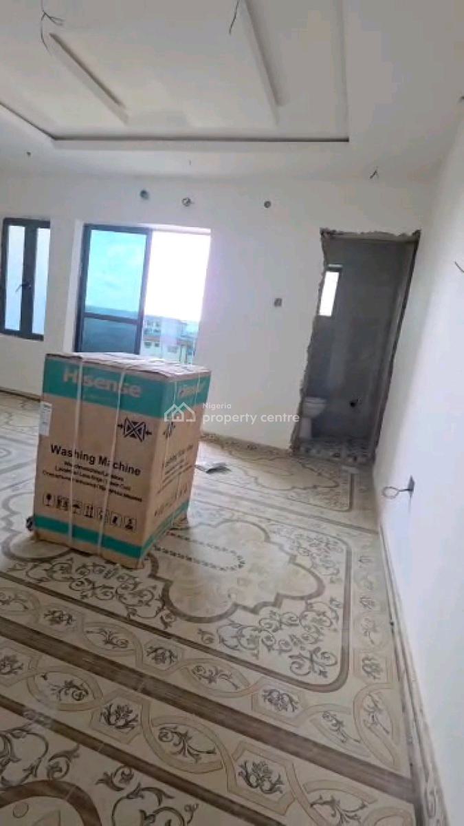 Standard and Spacious 2 Bedroom Flat, Yaba, Lagos, Flat / Apartment for Rent