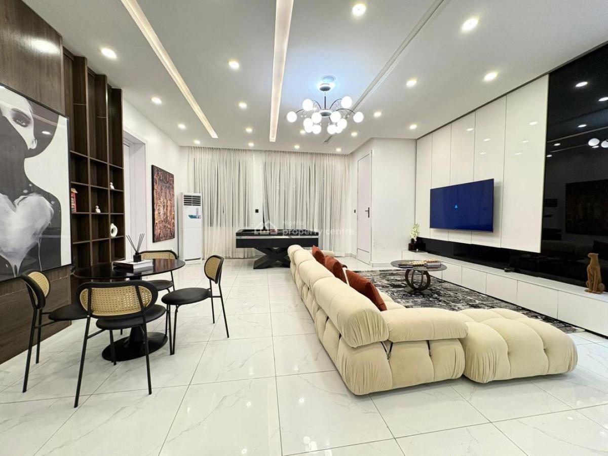 Luxury Cozy 3 Bedroom Service and Furnished Apartment, Lekki Phase 1, Lekki, Lagos, Flat / Apartment Short Let