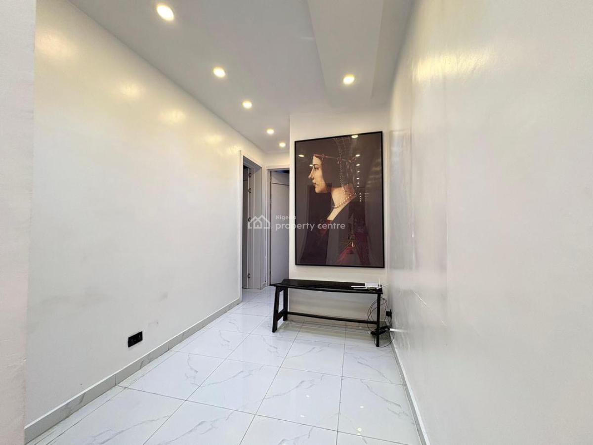 Luxury Cozy 3 Bedroom Service and Furnished Apartment, Lekki Phase 1, Lekki, Lagos, Flat / Apartment Short Let