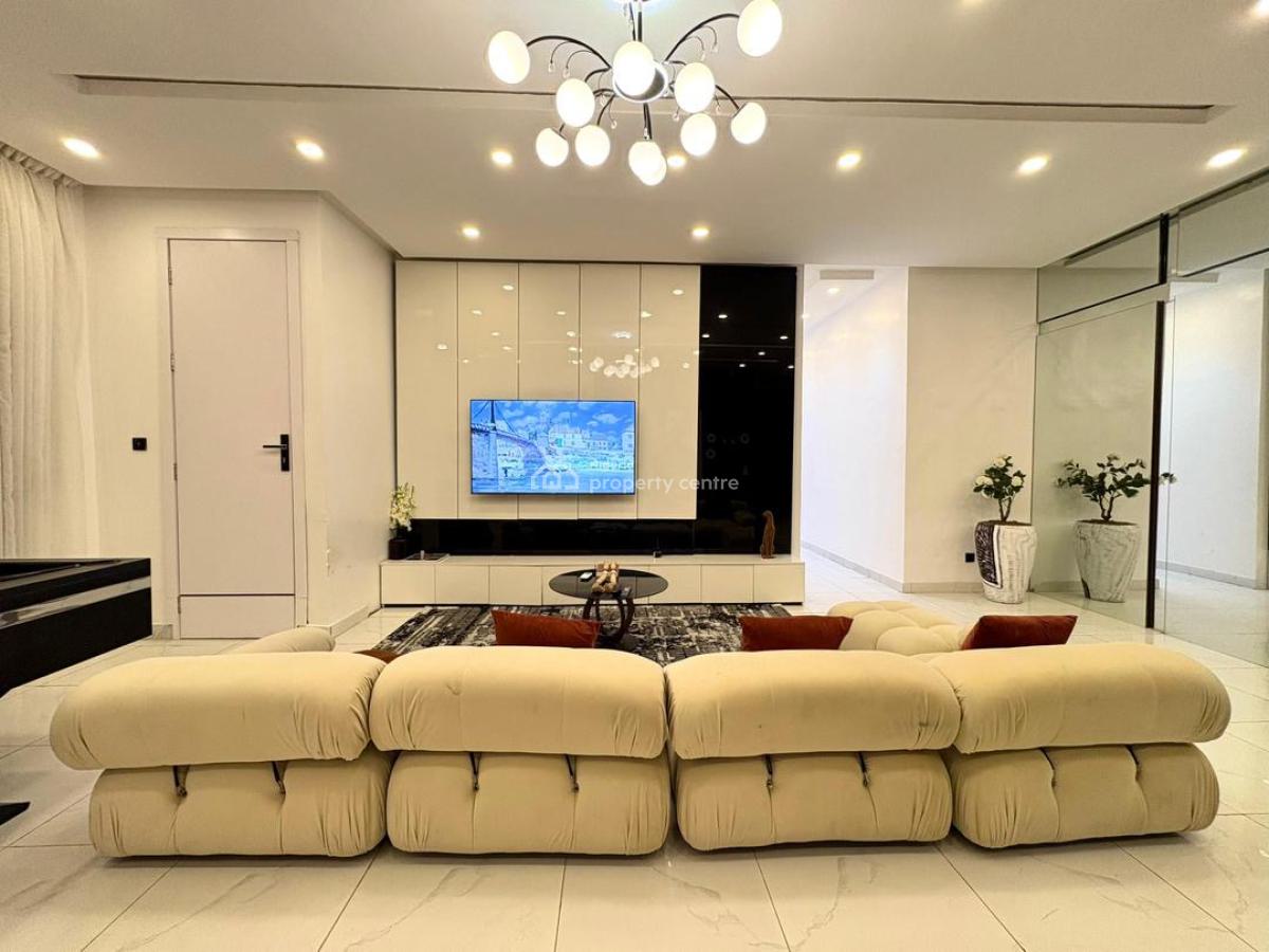 Luxury Cozy 3 Bedroom Service and Furnished Apartment, Lekki Phase 1, Lekki, Lagos, Flat / Apartment Short Let