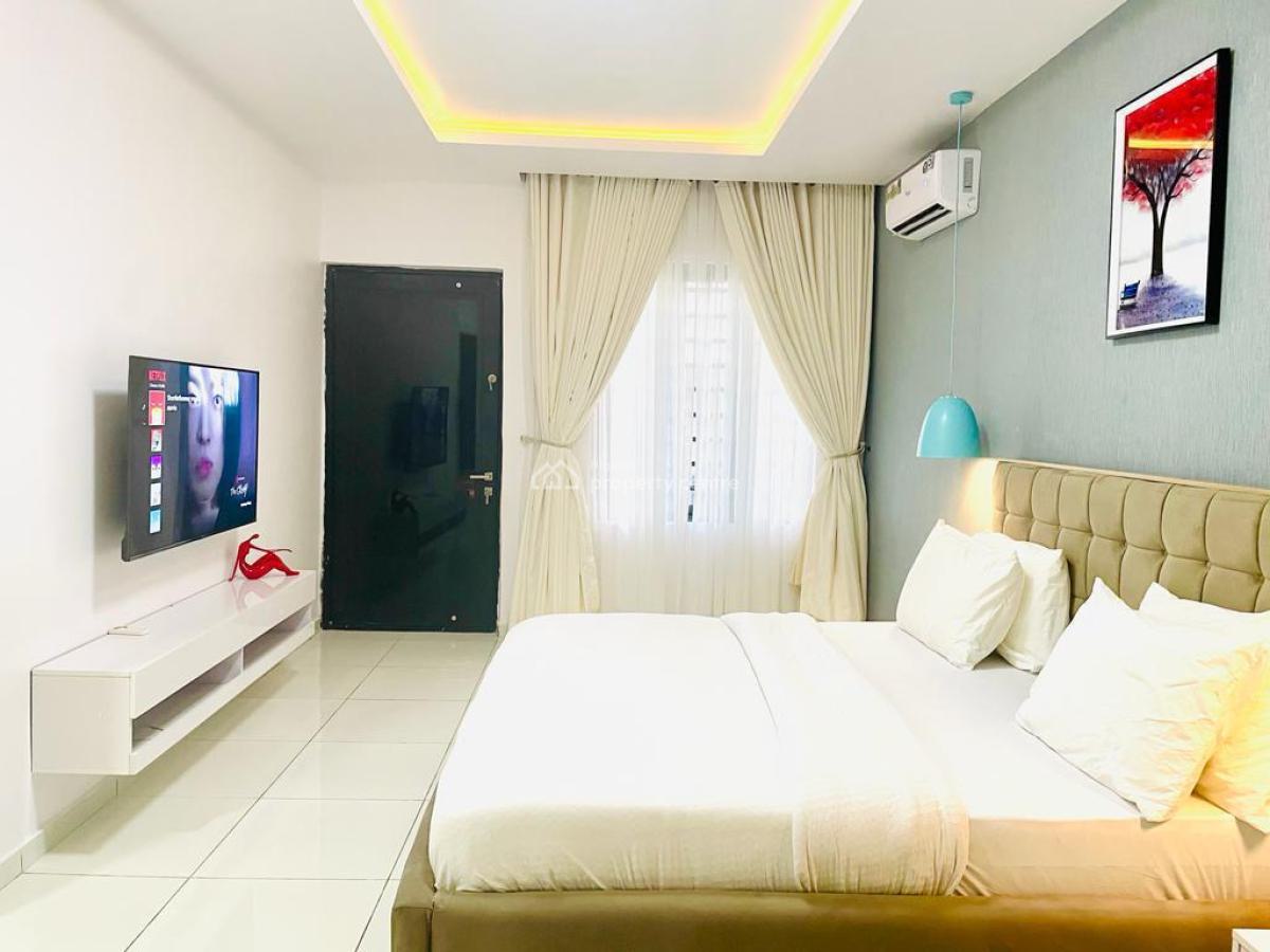 Luxury Cozy 4 Bedrooms Serviced and Furnished Apartment, Lekki Phase 1, Lekki, Lagos, Flat / Apartment Short Let