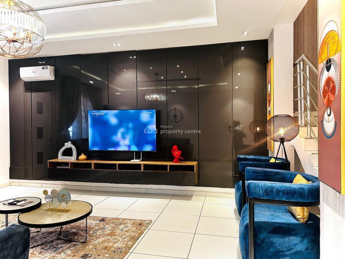 Luxury Cozy 4 Bedrooms Serviced and Furnished Apartment, Lekki Phase 1, Lekki, Lagos, Flat / Apartment Short Let