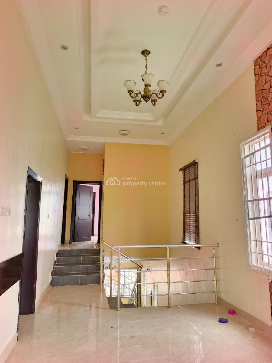 Smart Spacious Conducive  4 Dedrooms Duplex, in Estate at Ogombo Abraham Adesanya Axis, Ajah, Lagos, Terraced Duplex for Rent