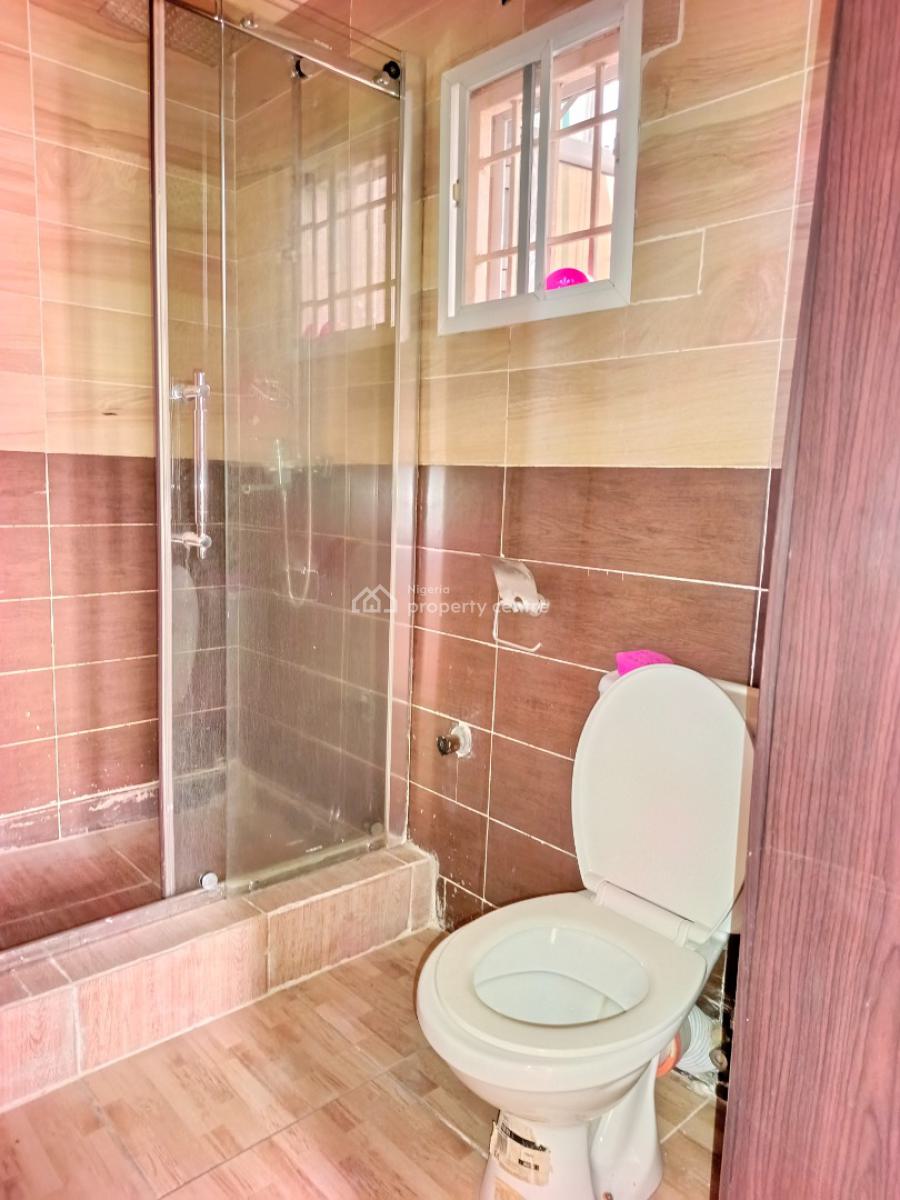 Smart Spacious Conducive  4 Dedrooms Duplex, in Estate at Ogombo Abraham Adesanya Axis, Ajah, Lagos, Terraced Duplex for Rent
