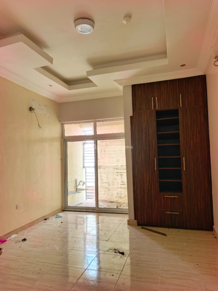 Smart Spacious Conducive  4 Dedrooms Duplex, in Estate at Ogombo Abraham Adesanya Axis, Ajah, Lagos, Terraced Duplex for Rent