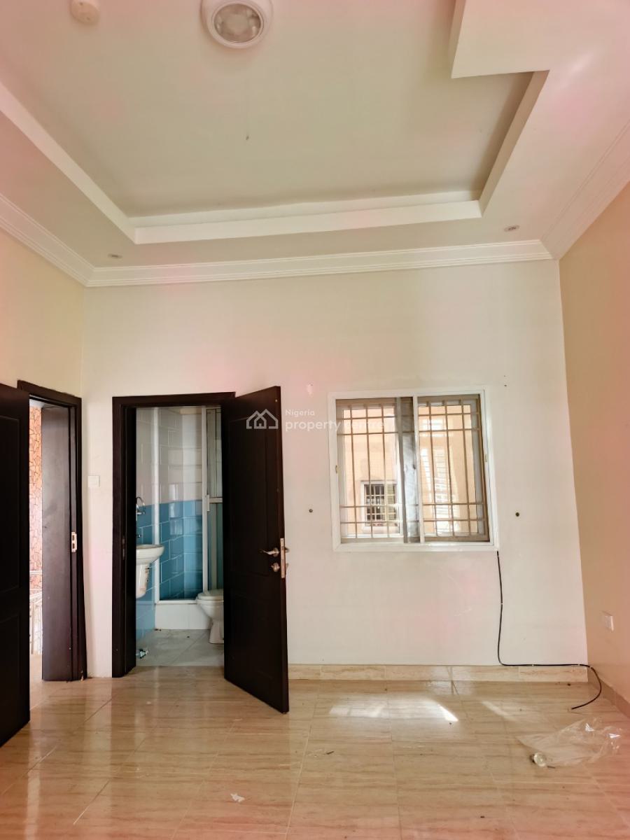 Smart Spacious Conducive  4 Dedrooms Duplex, in Estate at Ogombo Abraham Adesanya Axis, Ajah, Lagos, Terraced Duplex for Rent